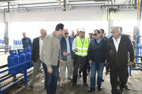 لأهميتها لسكان الدلتا.. وزير البترول يتفقد المنطقة الجغرافية البترولية في طنطا - 1 - سيناء الإخبارية