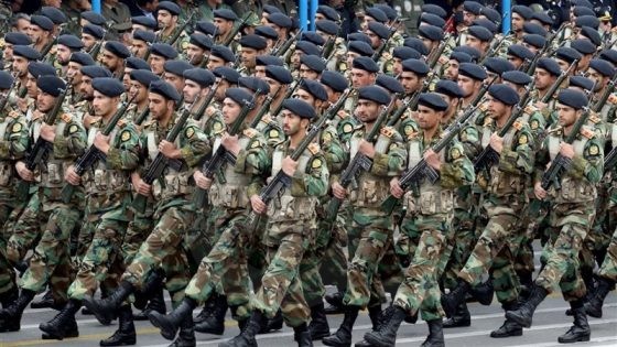 الجيش الإيراني يهدد تشكيل قوة دولية في البحر الأحمر
