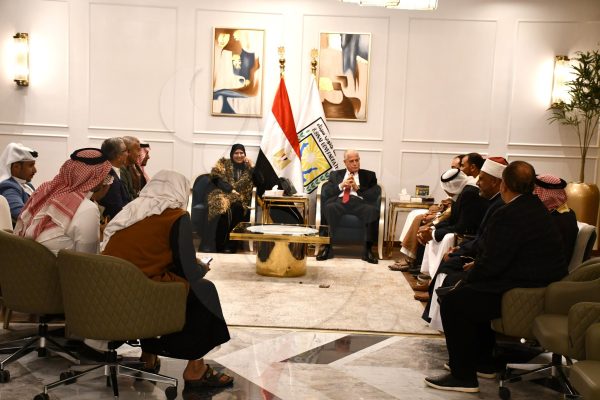 محافظ جنوب سيناء يستقبل وفدا من مشايخ وعواقل مدينة نويبع - 1 - سيناء الإخبارية