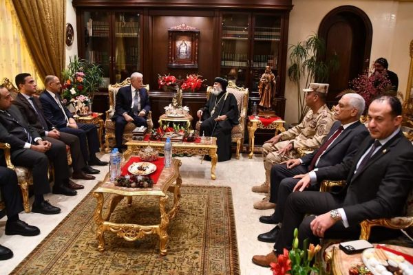 فودة يهنئ الأقباط بعيد الميلاد المجيد بكاتدرائية السمائيين بشرم الشيخ - 7 - سيناء الإخبارية