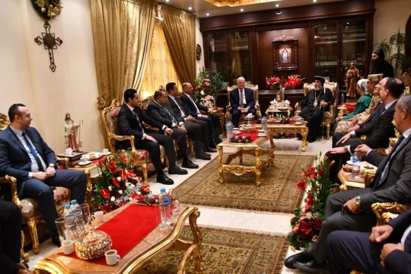 فودة يهنئ الأقباط بعيد الميلاد المجيد بكاتدرائية السمائيين بشرم الشيخ - 19 - سيناء الإخبارية