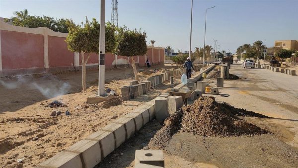 بدء أعمال تركيب البلدورات الخاصة بتجميل رأس سدر - 3 - سيناء الإخبارية