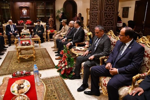 فودة يهنئ الأقباط بعيد الميلاد المجيد بكاتدرائية السمائيين بشرم الشيخ - 13 - سيناء الإخبارية