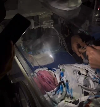 أطفال فلسطين حديثي الولادة يعانون من انقطاع الكهرباء في المستشفيات - 5 - سيناء الإخبارية