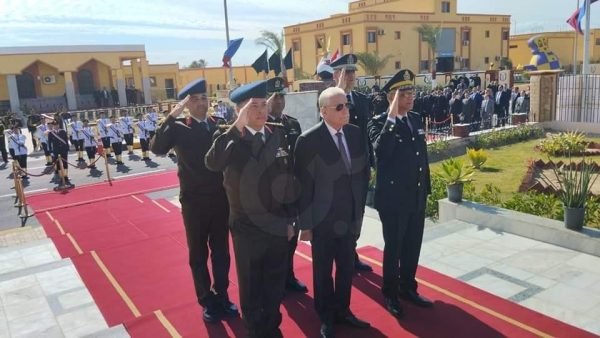 محافظ جنوب سيناء ومدير الامن يضعان إكليلا من الزهور على النصب التذكارى لشهداء الشرطه - 5 - سيناء الإخبارية