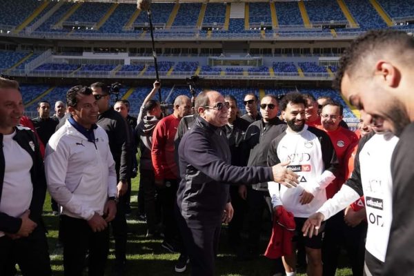 قبل السفر لأفريقيا.. الرئيس يتفقد مدينة مصر ويوجه رسالة للاعبي المنتخب - 21 - سيناء الإخبارية