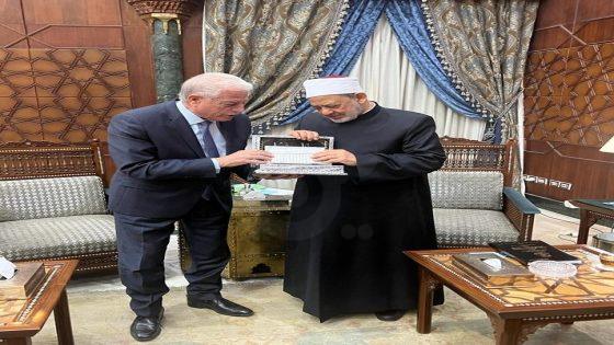 محافظ جنوب سيناء يلتقي بفضيلة الإمام الأكبر بمشيخة الأزهر