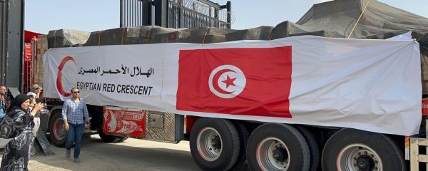 مساعدات مصرية للأشقاء الفلسطينيين