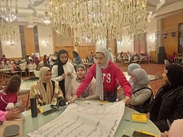 فتيات شمال سيناء يشاركن في المرحلة الرابعة من البرنامج القيادي «ريحانة» - 13 - سيناء الإخبارية