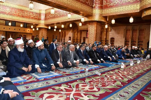 وزير التنمية المحلية ومحافظ جنوب سيناء يشهدان احتفالية ليلة النصف من شعبان بشرم الشيخ - 3 - سيناء الإخبارية