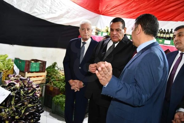 وزير التنمية المحلية يشيد بتوافر السلع الغذائية بجنوب سيناء - 13 - سيناء الإخبارية
