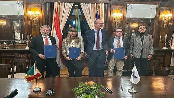 بروتوكول تعاون بين إيطاليا والبنك الأوروبي للإعمار لدعم المشروعات الصغيرة في مصر