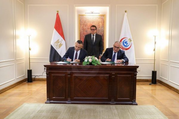 بروتوكول تعاون بين الصحة و نوفارتس مصر لتحديث النظام المميكن للقساطر القلبية