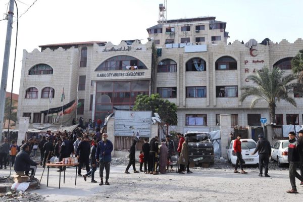 مدفعية الاحتلال الإسرائيلي تستهدف مستشفى الأمل في خان يونس - 3 - سيناء الإخبارية