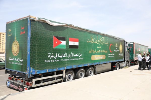 صور| 115 شاحنة تحمل 1840 طنًّا من المساعدات.. الأزهر يطلق القافلة الـ7 لإغاثة غزة - 3 - سيناء الإخبارية