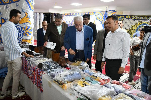 محافظ جنوب سيناء يُتابع ويتفقد معرض "أهلًا بالعيد" بشرم الشيخ و طور سيناء (صور) - 3 - سيناء الإخبارية