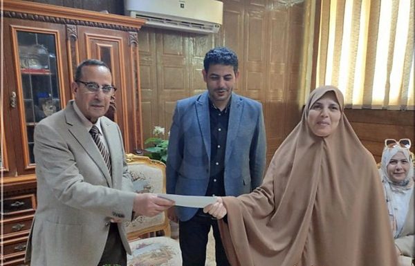 محافظ شمال سيناء يكرم مدربي ومتدربات مشروع السجاد اليدوي (صور) - 1 - سيناء الإخبارية