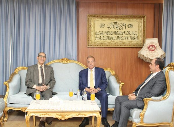 رئيس هيئة النيابة الإدارية يستقبل محافظ جنوب سيناء لتعزيز التعاون المشترك - 2 - سيناء الإخبارية رئيس هيئة النيابة الإدارية يستقبل محافظ جنوب سيناء لتعزيز التعاون المشترك - 1 - سيناء الإخبارية