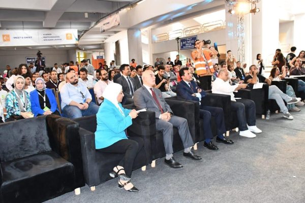 وزير الشباب والرياضة يشهد انطلاق قمة تكني القاهرة للتكنولوجيا وريادة الأعمال - 2 - سيناء الإخبارية وزير الشباب والرياضة يشهد انطلاق قمة تكني القاهرة للتكنولوجيا وريادة الأعمال - 1 - سيناء الإخبارية