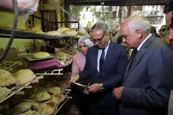 يقودها كبار المسؤولين ويشاركهم مواطنون ..حملات رقابية مُكبرة بالجيزة لضبط أسعار السلع الغذائية - 4 - سيناء الإخبارية يقودها كبار المسؤولين ويشاركهم مواطنون ..حملات رقابية مُكبرة بالجيزة لضبط أسعار السلع الغذائية - 3 - سيناء الإخبارية