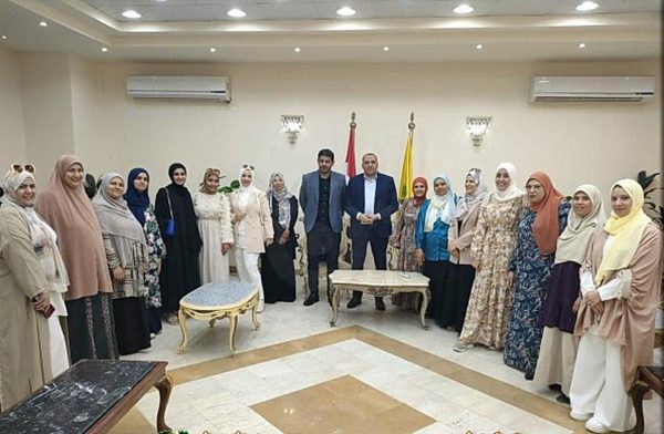 محافظ شمال سيناء يكرم مدربي ومتدربات مشروع السجاد اليدوي (صور) - 7 - سيناء الإخبارية