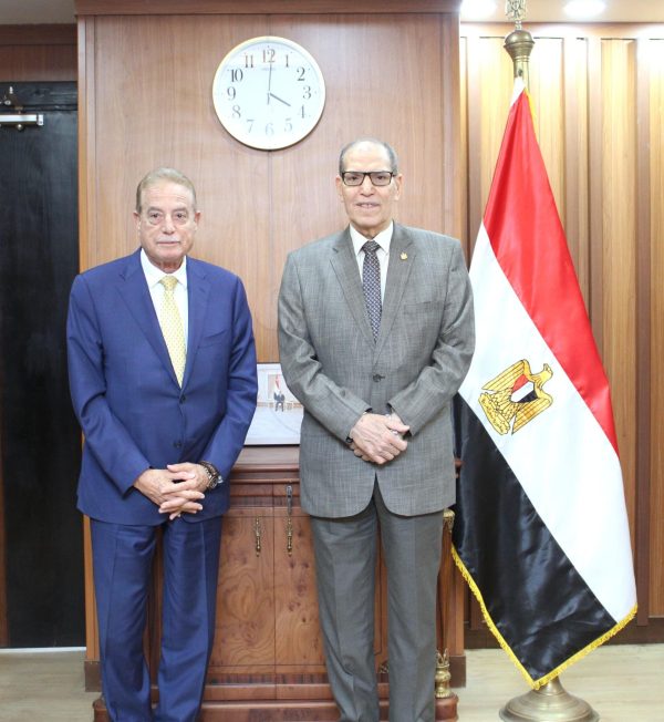 رئيس هيئة النيابة الإدارية يستقبل محافظ جنوب سيناء لتعزيز التعاون المشترك - 6 - سيناء الإخبارية رئيس هيئة النيابة الإدارية يستقبل محافظ جنوب سيناء لتعزيز التعاون المشترك - 5 - سيناء الإخبارية