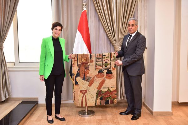 مصر وقبرص تبحثان سبل تصدير العمالة المصرية - 5 - سيناء الإخبارية