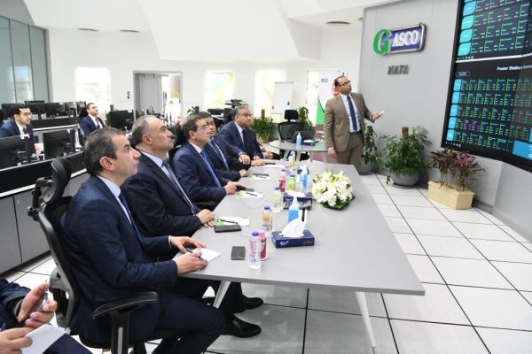 وزير البترول يتفقد الشبكة القومية للغازات الطبيعية ويؤكد على استدامة تأمين الإمدادات للمستهلكين - 3 - سيناء الإخبارية