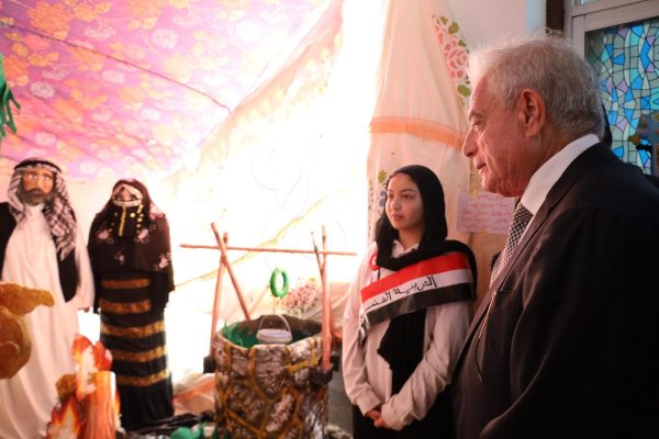 محافظ جنوب سيناء يُفتتح معرض الأنشطة اليدوية والفنية في مدرسة الزهور الثانوية بطور سيناء - 10 - سيناء الإخبارية محافظ جنوب سيناء يُفتتح معرض الأنشطة اليدوية والفنية في مدرسة الزهور الثانوية بطور سيناء - 9 - سيناء الإخبارية