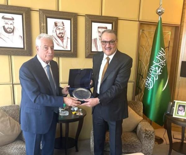 السفير السعودي في القاهرة يلتقي محافظ جنوب سيناء لبحث التعاون السياحي - 3 - سيناء الإخبارية
