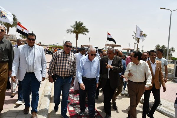 فودة يتفقد ميدان الكورنيش ويشهد احتفالية الثقافة بالمسرح المكشوف براس سدر - 5 - سيناء الإخبارية