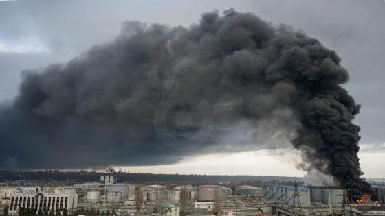 هجوم صاروخي ينهي حياة 3 أشخاص في ميناء أوديسا الأوكراني