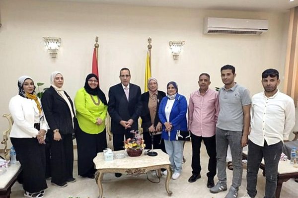 مشايخ القبائل والعواقل والفلسطينيين يهنئون محافظ شمال سيناء بالعيد (صور) - 6 - سيناء الإخبارية مشايخ القبائل والعواقل والفلسطينيين يهنئون محافظ شمال سيناء بالعيد