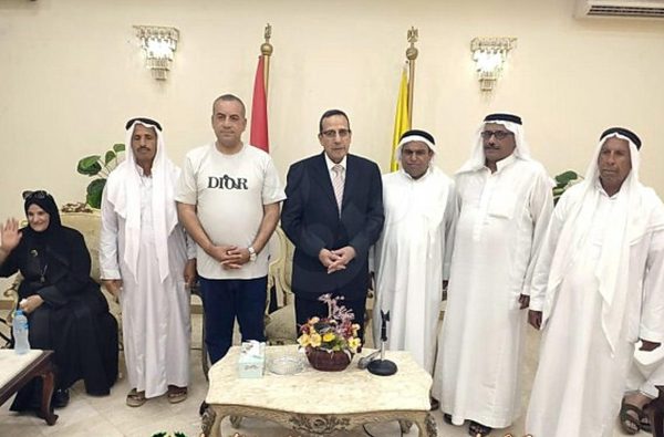 مشايخ القبائل والعواقل والفلسطينيين يهنئون محافظ شمال سيناء بالعيد (صور) - 8 - سيناء الإخبارية مشايخ القبائل والعواقل والفلسطينيين يهنئون محافظ شمال سيناء بالعيد