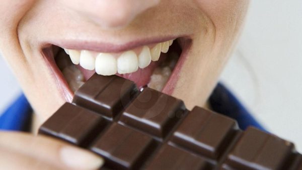الشوكولاتة الداكنة ومرضى الكوليسترول: فائدة قصيرة المدى أم مضرة ؟ - 8 - سيناء الإخبارية الشوكولاتة الداكنة ومرضى الكوليسترول: فائدة قصيرة المدى أم مضرة ؟ - 7 - سيناء الإخبارية