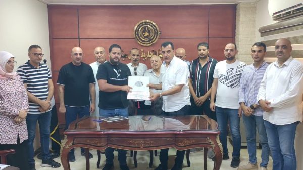 بالصور...تُوقع 3 بروتوكولات لدعم التجار صحيًا بالغرفة التجارية بشمال سيناء - 3 - سيناء الإخبارية