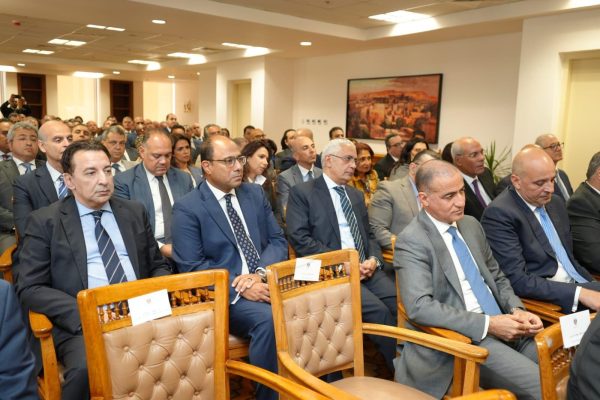 عبد العاطى يدعو فى أول اجتماع له إلى تمكين شباب الدبلوماسيين لتقديم المبادرات - 5 - سيناء الإخبارية