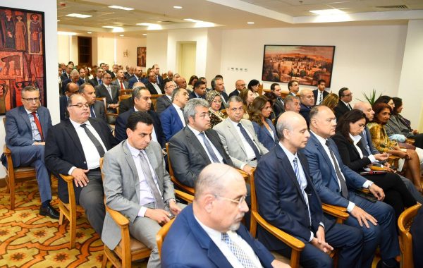 عبد العاطى يدعو فى أول اجتماع له إلى تمكين شباب الدبلوماسيين لتقديم المبادرات - 7 - سيناء الإخبارية
