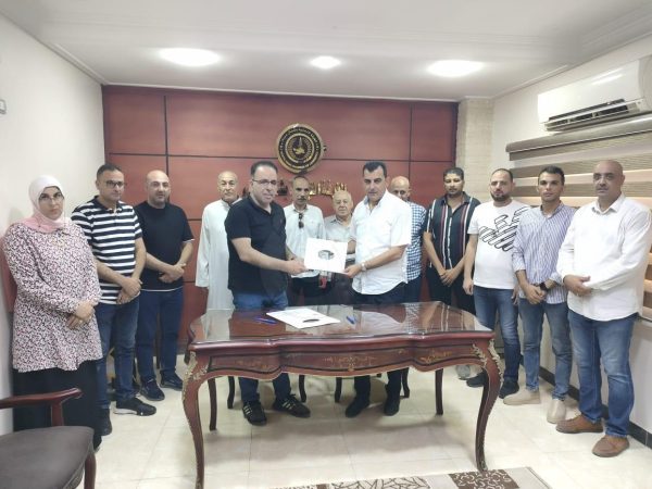 بالصور...تُوقع 3 بروتوكولات لدعم التجار صحيًا بالغرفة التجارية بشمال سيناء - 7 - سيناء الإخبارية