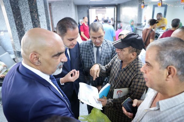 نائب وزير الصحة يتفقد عيادة ناصر الشاملة التابعة للهيئة العامة للتأمين الصحي بمحافظة القاهرة - 3 - سيناء الإخبارية