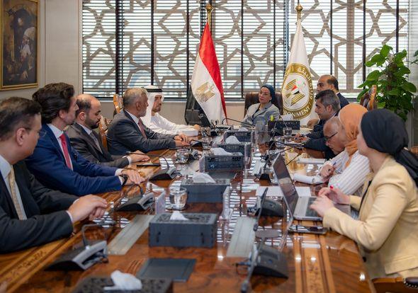 وزيرة البيئة تبحث مع ممثلي مجموعة البيئة الإماراتية فرص التعاون للاستثمار في مجال إدارة المخلفات - 5 - سيناء الإخبارية