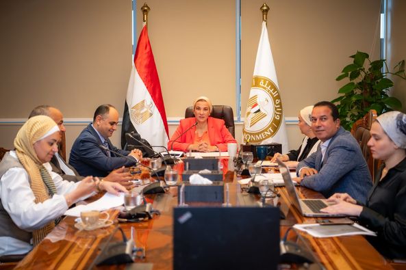 البيئة: نستهدف تحقيق التوزان البيئي والحد من التلوث ببحيرة قارون - 5 - سيناء الإخبارية