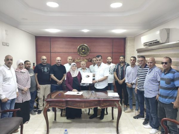 بالصور...تُوقع 3 بروتوكولات لدعم التجار صحيًا بالغرفة التجارية بشمال سيناء - 9 - سيناء الإخبارية