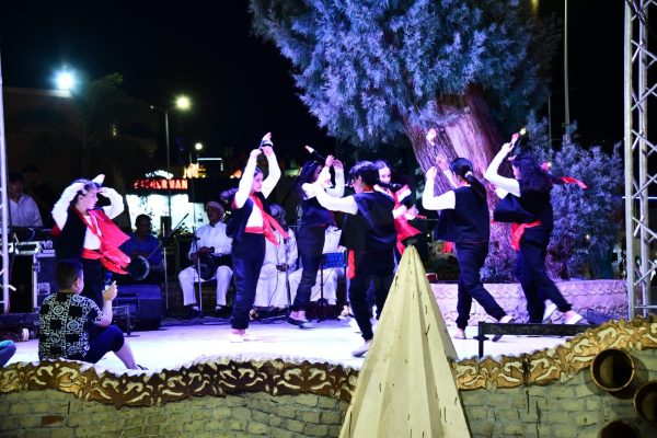 في إطار ذكرى 30 يونيو  فودة يفتتح أعمال تطوير السوق القديم ويشهد احتفالية فنية (صور) - 7 - سيناء الإخبارية