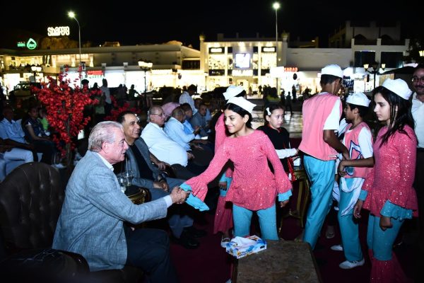 في إطار ذكرى 30 يونيو  فودة يفتتح أعمال تطوير السوق القديم ويشهد احتفالية فنية (صور) - 9 - سيناء الإخبارية