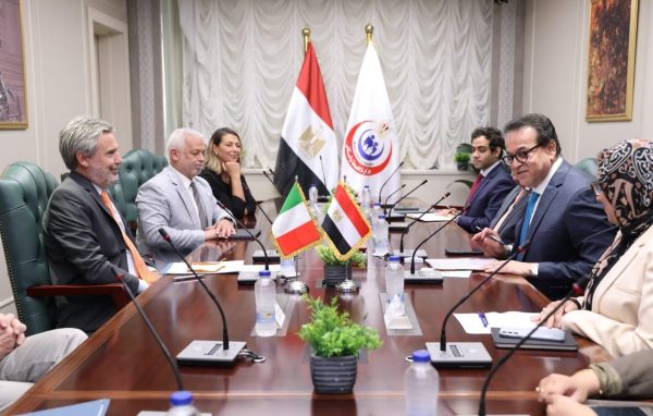 وزير الصحة يثمن التعاون المصري الإيطالي.. ويؤكد أن التمريض درعًا أساسيًا لانتظام ونجاح المنظومة الصحية - 7 - سيناء الإخبارية
