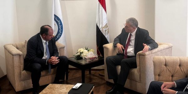 وزير البترول يبحث مع أباتشي الأمريكية خطط زيادة إنتاج البترول والغاز - 3 - سيناء الإخبارية