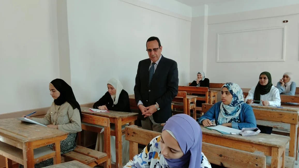 لجان الثانوية الأزهرية بشمال سيناء تنتظم أثناء امتحان الصرف - 3 - سيناء الإخبارية