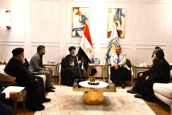 وفد كاتدرائية السمائيين يهنئ محافظ جنوب سيناء بالعام الهجري الجديد - 3 - سيناء الإخبارية
