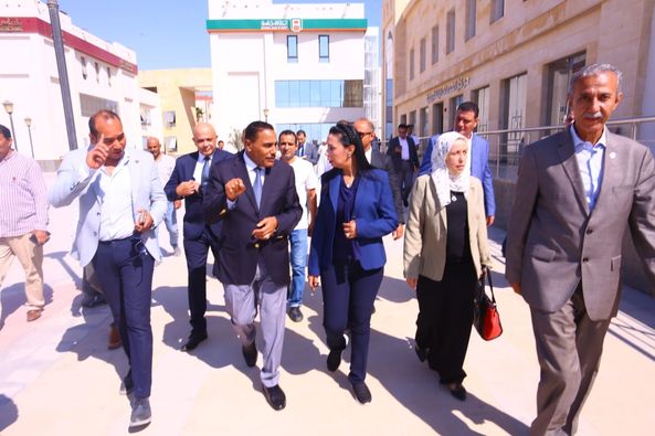 وزيرة التضامن ومحافظ مطروح يتفقدان مجمع «تحيا مصر» للخدمات الحكومية بالعلمين - 3 - سيناء الإخبارية